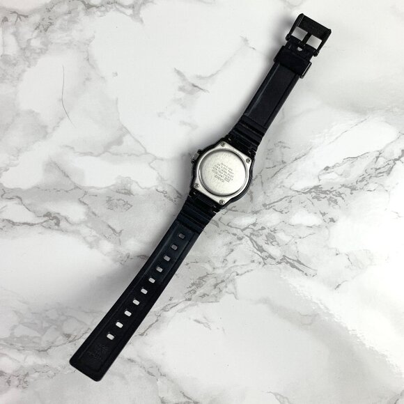 Casio Quartz Gradient Pink Dial - Black Frame and Strap (Model LRW-200H) - Picture 4 of 4